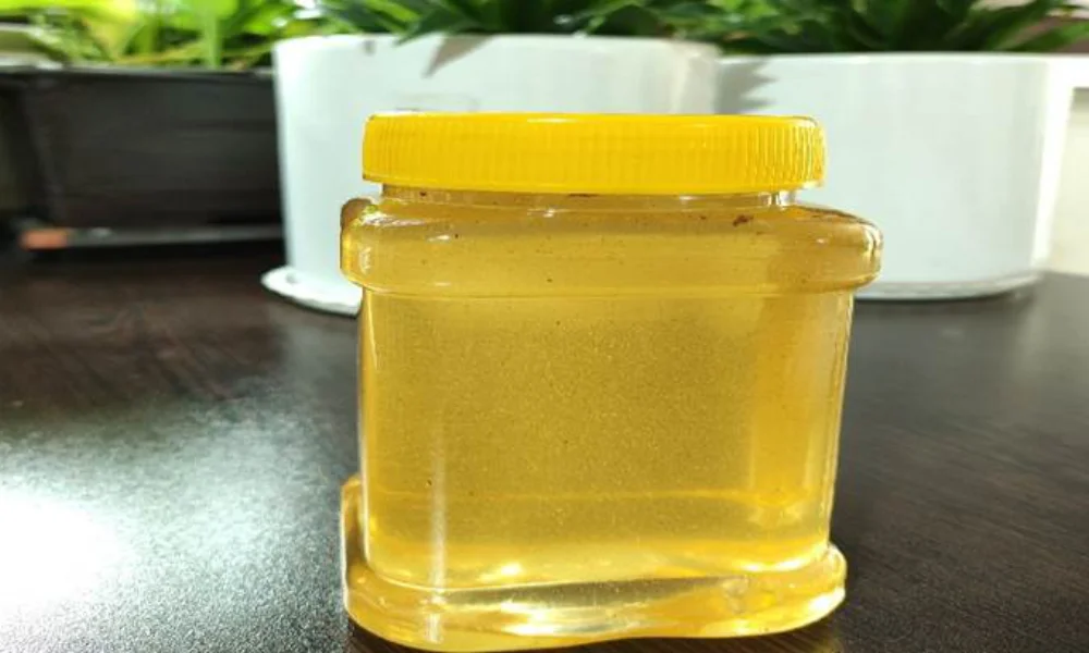 نگهداری عسل در ظروف پلاستیکی-میرصالحی